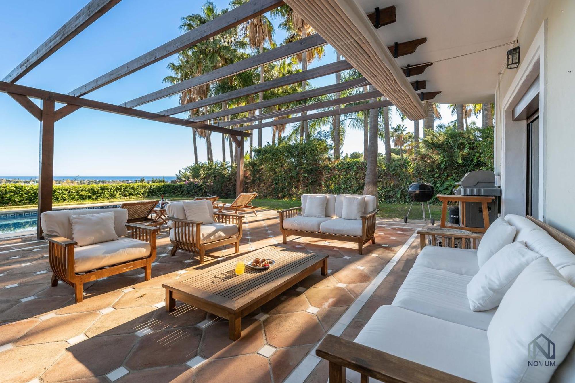 Spacious 6 Bdrm - Golf Lover's Paradise Lägenhet